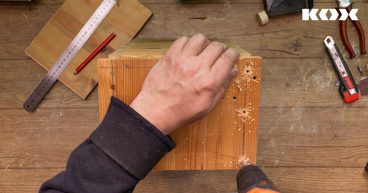 Vogelhaus zusammenbauen